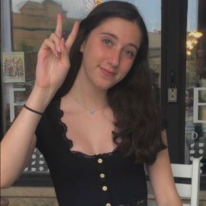 Meet your Posher, Nicole